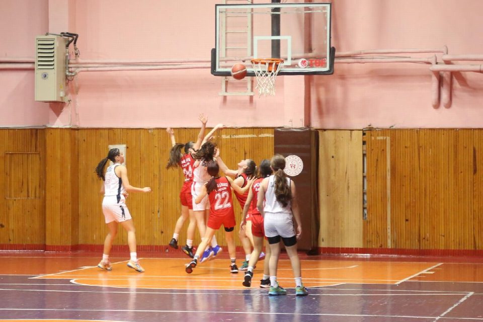 Basketbol yarı final heyecanı Ordu’da sona erdi