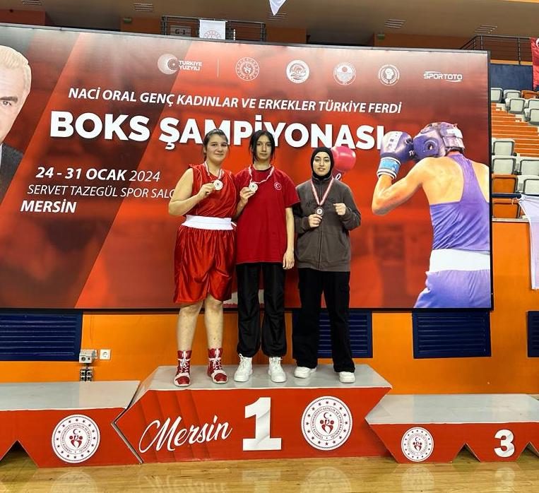 ORDU’YA BOKSTAN ÜÇ MADALYA