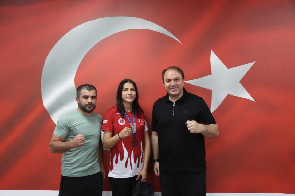 Dünya üçüncüsünden Genç’e ziya ret