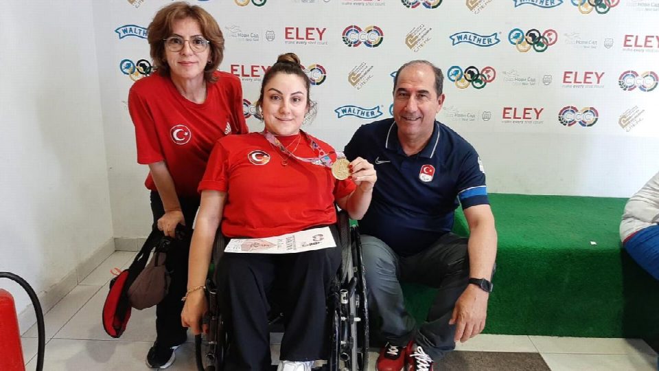 Ordulu milli atıcı Çağla Baş, Novi Sad'da altın madalya kazandı