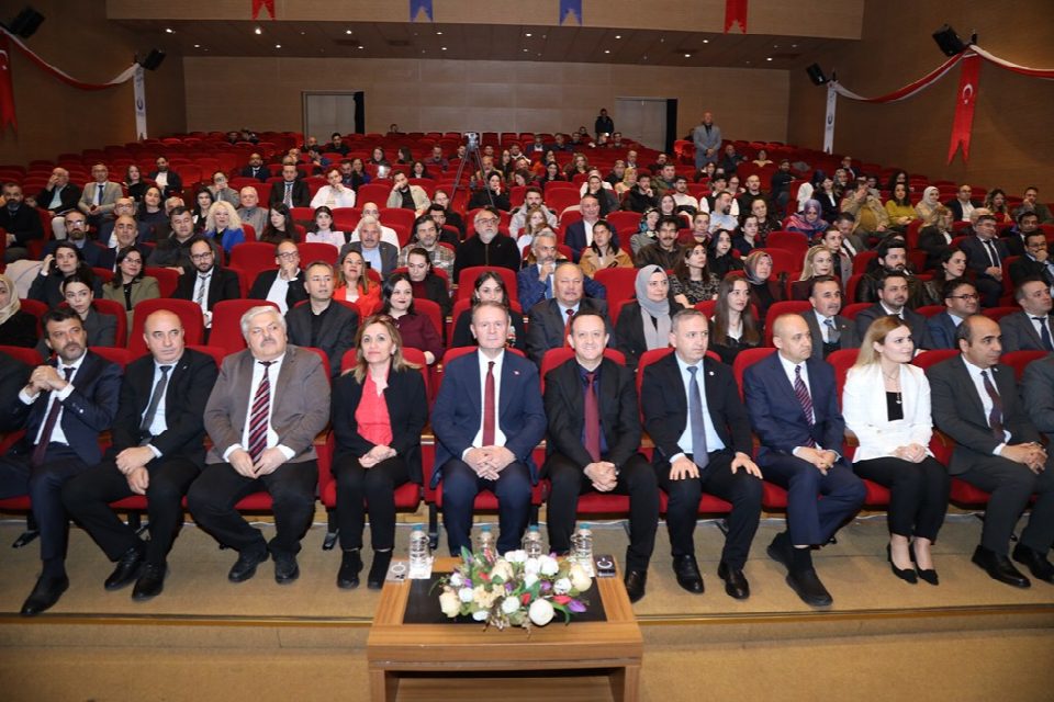 Üniversitemizde başarı ve teşvik ödül töreni gerçekleştirildi