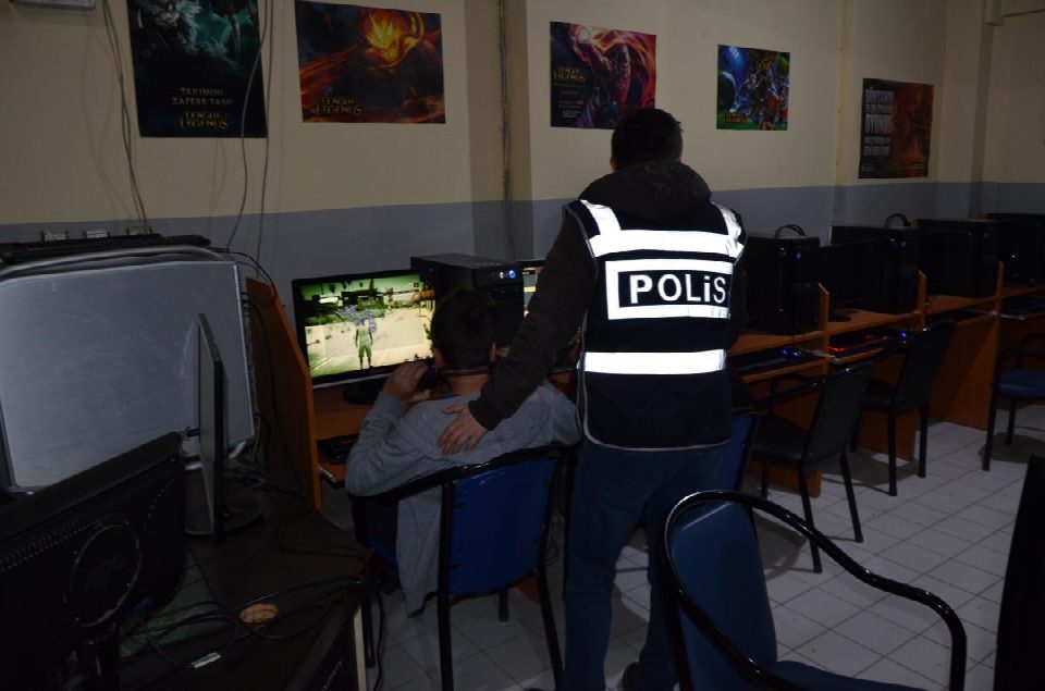 Fatsa’da İnternet kafeler denetlendi