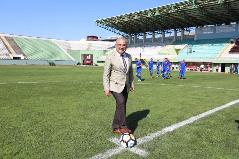 19 İLÇEYE ÇOK AMAÇLI SPOR SAHASI