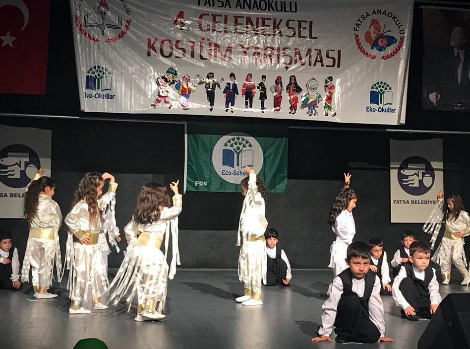 Fatsa’da atık ve materyal konulu kostüm yarışması