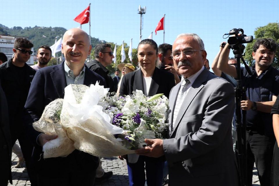 Bakan Karaismailoğlu Büyükşehir’i ziyaret etti