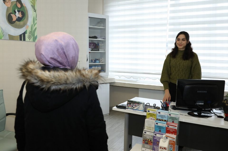 Aile destek merkezi, aile bütünlüğüne destek olmaya devam ediyor