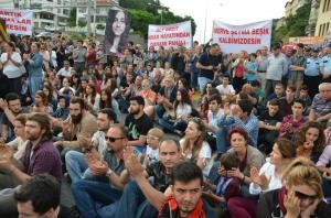 ÖLÜM KAVŞAGINDA SES GETİRDİLER