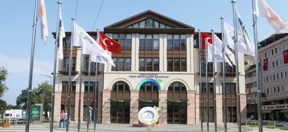 Büyükşehirde 2 isim görevden alındı