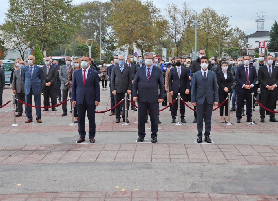 Ulu Önder Mustafa Kemal Atatürk, ölümünün 82. Yıldönümü'nde törenle anıldı