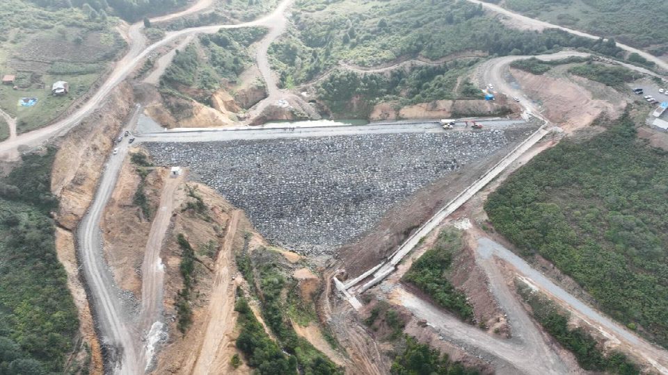 KORGAN BARAJI İNŞAATI’NDA ÇALIŞMALARTÜM HIZIYLA DEVAM EDİYOR