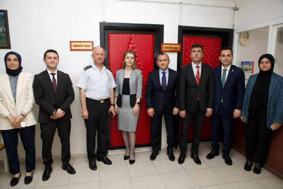 Vali Sonel, ilçe ziyaretlerine düzenli devam ediyor