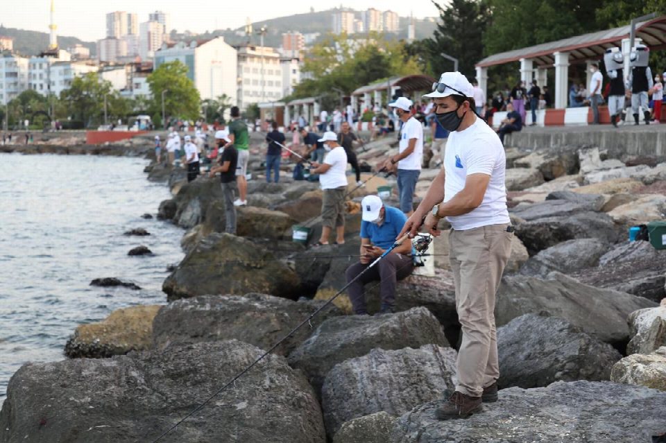 Balık avı yarışmasında ödüller sahiplerini buldu