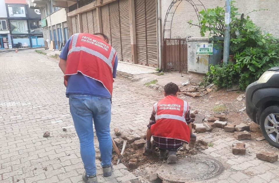 Fatsa Belediyesi, şehrin her noktasında çalışmalarına devam ediyor