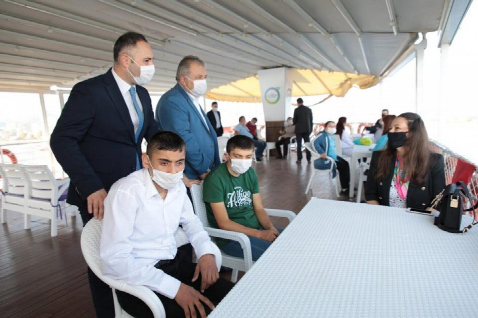 Özel çocukların çok özel mavi yolculuğu