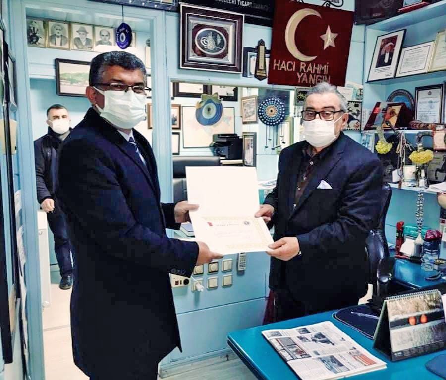 Rahmi Yangın'a teşekkür belegesi verildi
