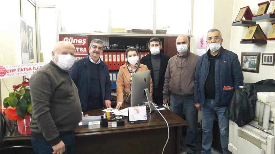 İyi parti Fatsa ilçe yönetimi ücretsiz maske dağıttı