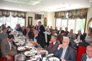 AK PARTİLİ VEKİL ADAYLARI MUHTARLARLA BULUŞTU