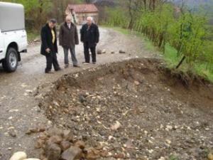 KAYMAKAM YURDAER KÖY ZİYARETLERİNİ SÜRDÜRÜYOR