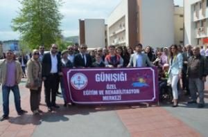 ENGELLİ ÖĞRENCİLER FARKINDALIK OLUŞTURDU