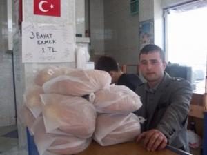 BAYAT EKMEĞE RAĞBET ARTTI