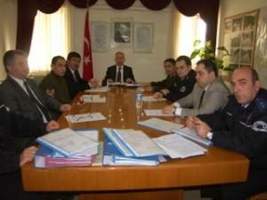 TRAFİK KOMİSYONU YURDAER BAŞKANLIĞINDA TOPLANDI
