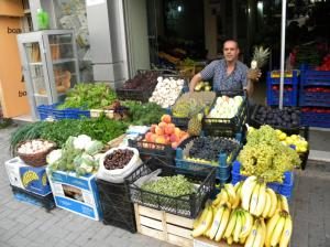 Manav reyonları renklendi