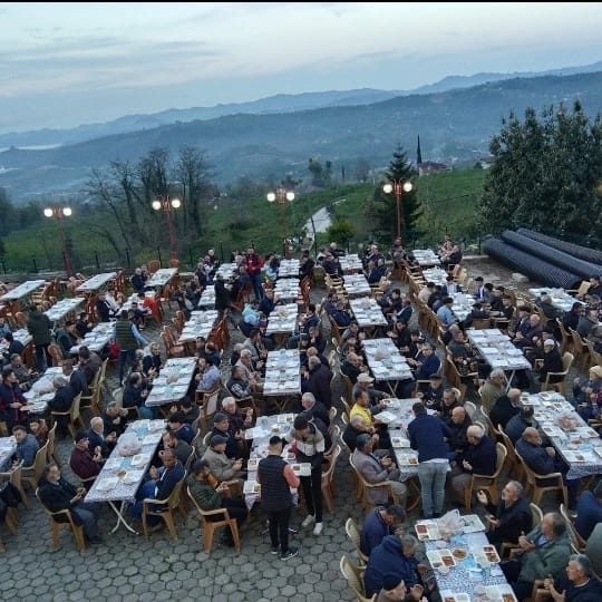 Yassıtaşlılar 1500 kişinin katıldığı iftarda buluştu