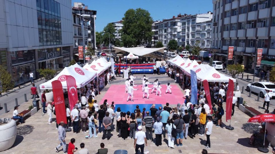 ORDU’DA SPOR HEYECANI: GSB SPOR OKULLARI VE GSB ENGELSİZ SPOR OKULLARI AÇILIŞ TÖRENİ GERÇEKLEŞ