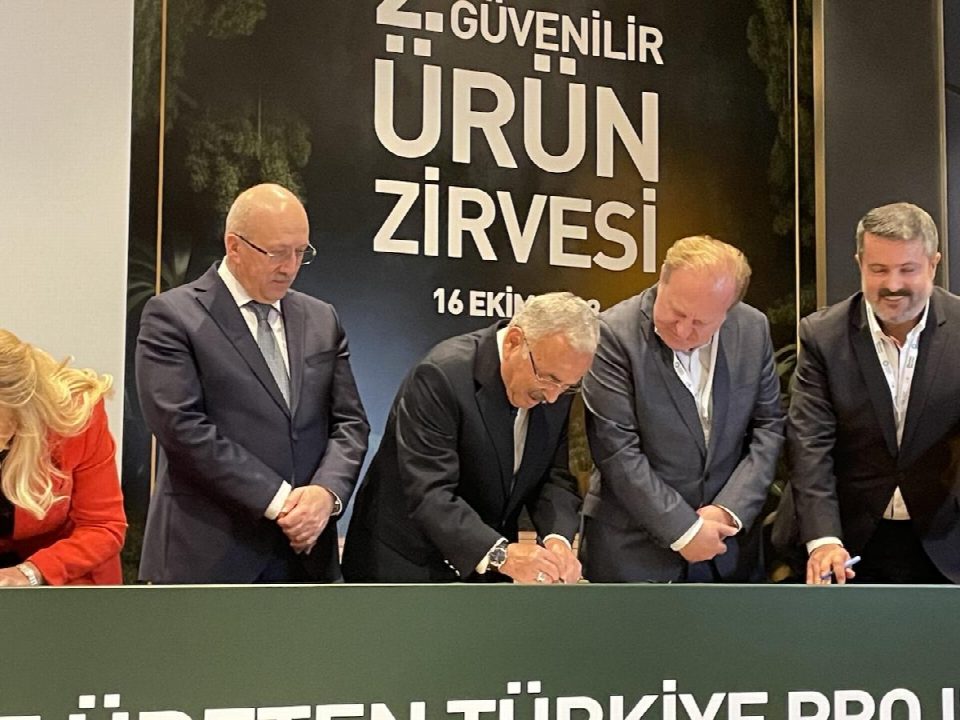Başkan Güler’e 3 ödül birden