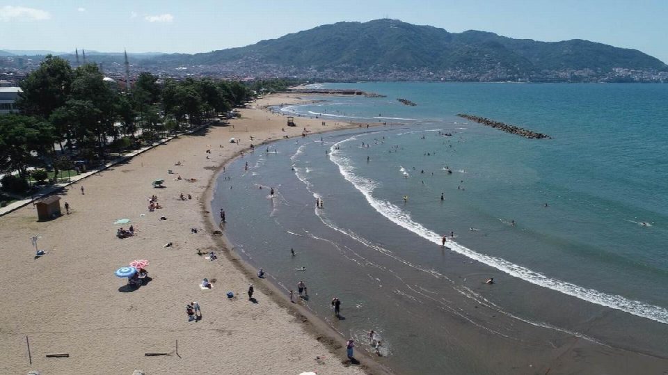 OSKEM sezonu açtı...23 plajda 100 personel hizmet verecek