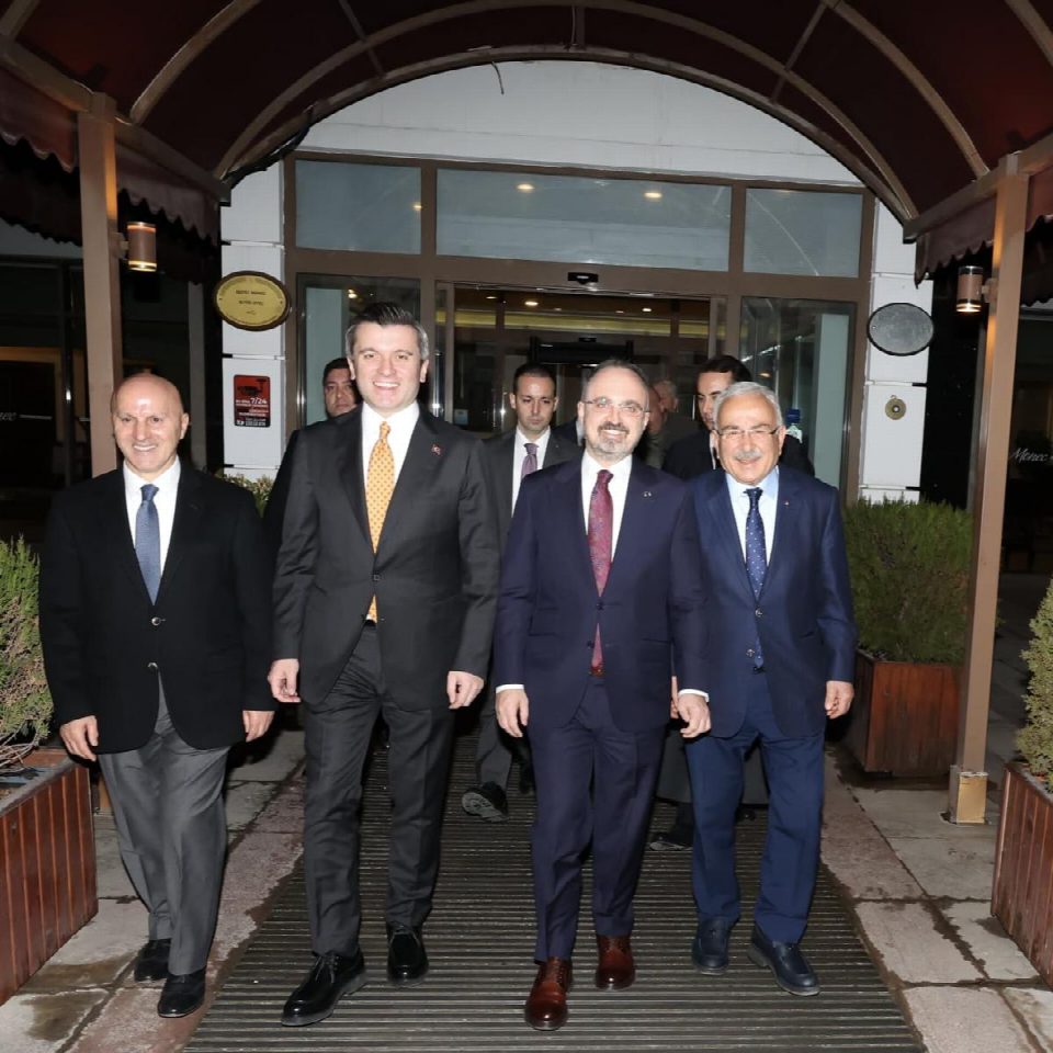 “Yılın vizyoner devlet adamı ve yerel yönetici onur ödülü” Başkan Güler’in