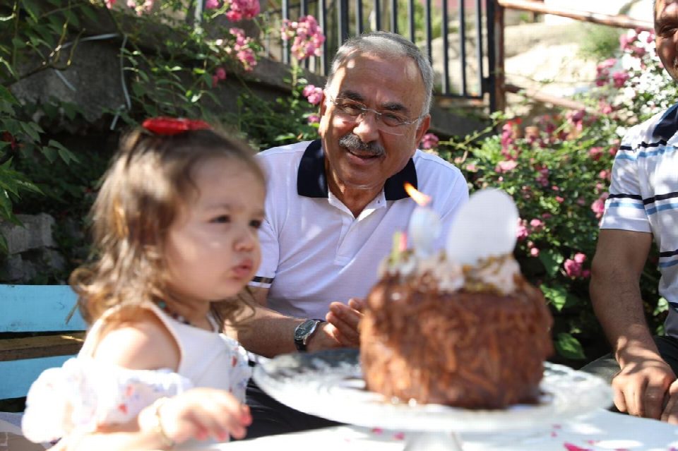 Minik Elif Lina’nın kümesi, başkan Güler’in sürpriz ile yeniden şenlendi