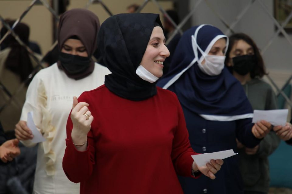 Ailelere “iletişimde kelebek etkisi ve aile içi uyum” eğitimi