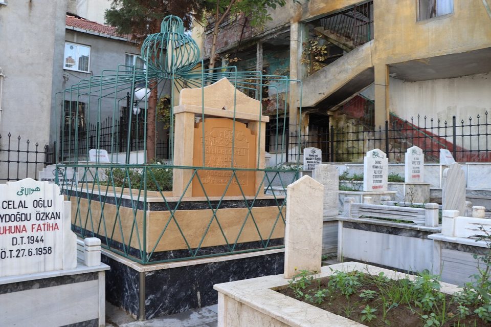 Şeyh Tarakçı Hamid hocanın kabri yenilendi