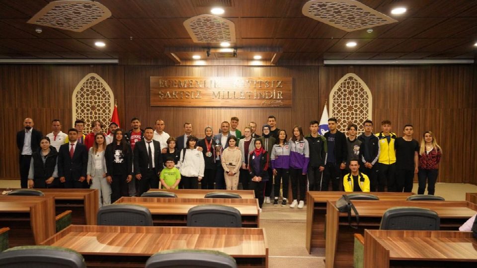 Başkan İbrahim Etem Kibar “Gençlerimizin sportif başarıları bizler için gurur verici”