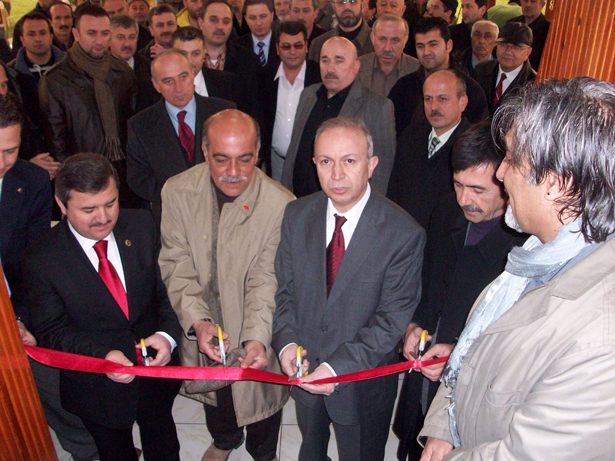 FATSO DESTEKLEMESİYLE TÜRKÇE - İNGİLİZCE BÖLGE TANITIM KİTABI - Doç. Dr. Algan; Bölgenin doğasına, renklerine aşık oldum