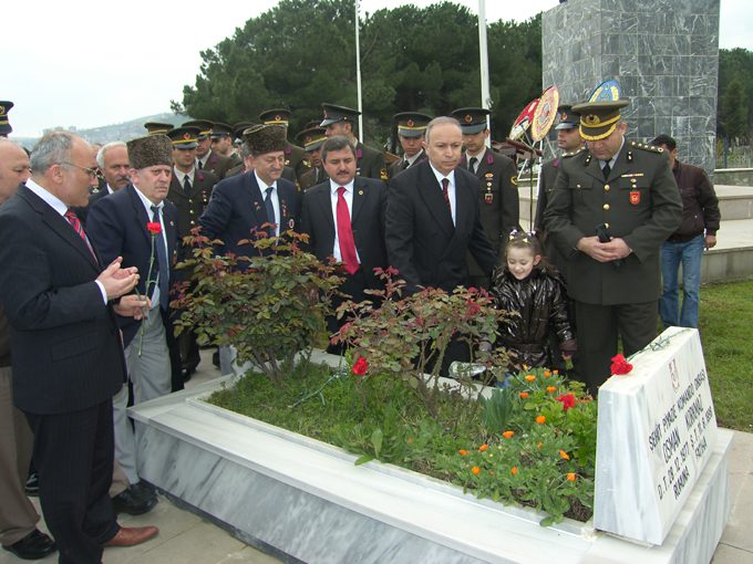ÇANAKKALE ZAFERİ'NİN 94. YILDÖNÜMÜ COŞKUYLA KUTLANDI