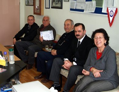 GÜZEL SANATLAR LİSESİ ÖĞRENCİLERİ ŞAİR AKİNET'İ TÜRKÜLERLE AĞIRLADI