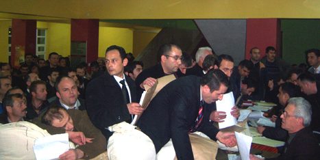 SEÇİMİN EN BÜYÜK SIKINTISINI YİNE ONLAR ÇEKTİ