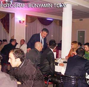 Fatsa'lı Mustafa Demirel Donetsk'te Sultan Café ve Berber Salonu açtı