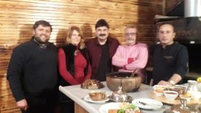 MACERACI SAADET HANIM'A KONUK OLDU