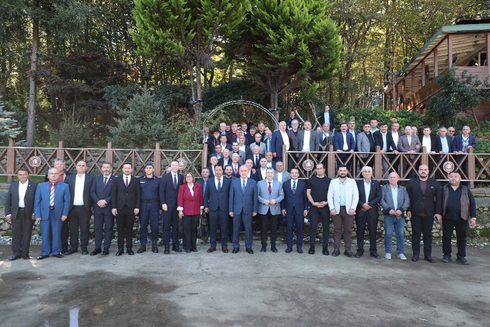 Vali Erol, muhtarlarla kahvaltı programında bir araya geldi