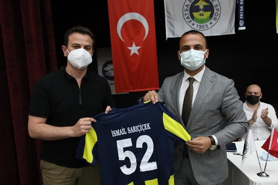 Fatsa Belediyespor kulübü olağan kongresini yaptı... Adem Bekar güven tazeledi