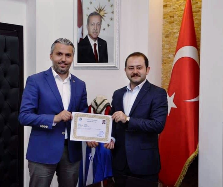 Müdür Hasan Acu'ya başarı belgesi verildi