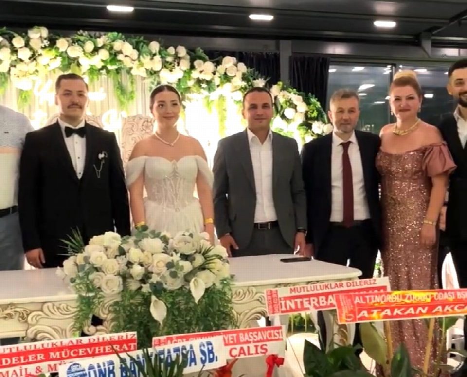 Eda ile Zeki Berk hayatlarını birleştirdi