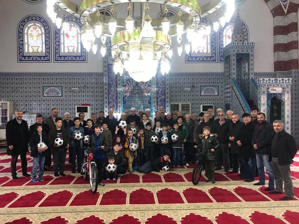 “CAMİYE KOŞUYORUZ NAMAZLA BULUŞUYORUZ” PROGRAMI ÖDÜL TÖRENİ İLE SONA ERDİ