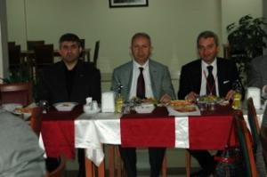 KAYMAKAM YURDAER VE RESMİ DAİRE AMİRLERİ MEDİ TECHTE BİR ARAYA GELDİ