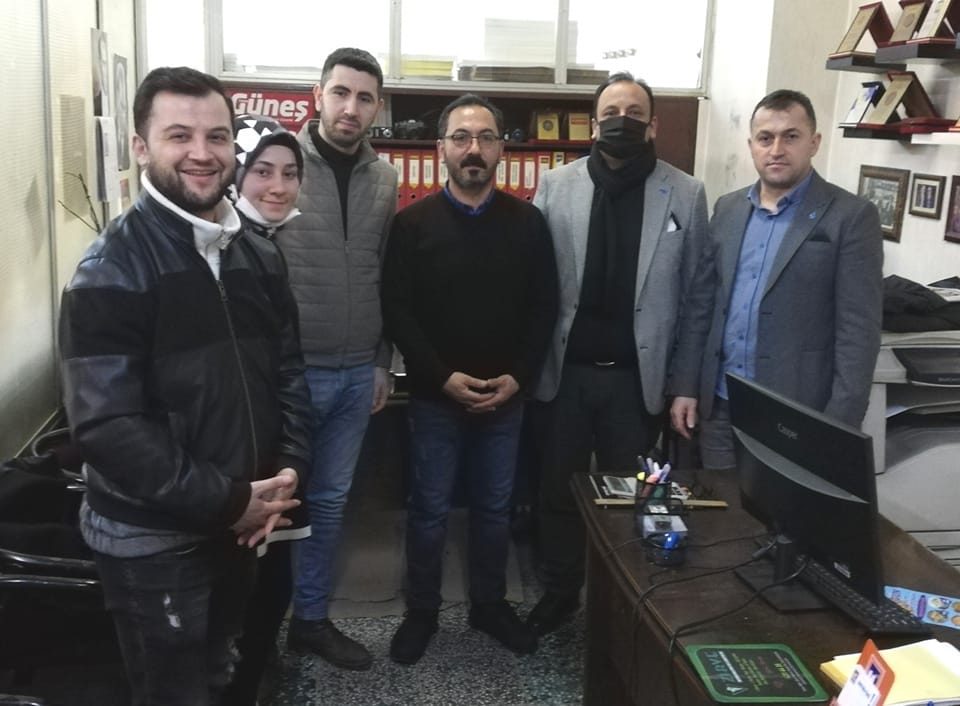 Deva partisi yönetim kurulu üyeleri gazetemizi ziyaret etti