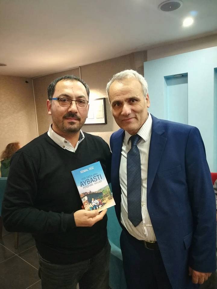 Yazar Kemal Düz kitabını tanıttı