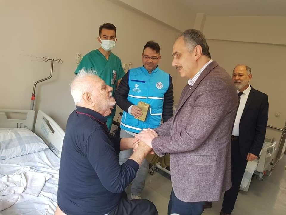 Huzur evinde yaşlıların bayramını kutladılar